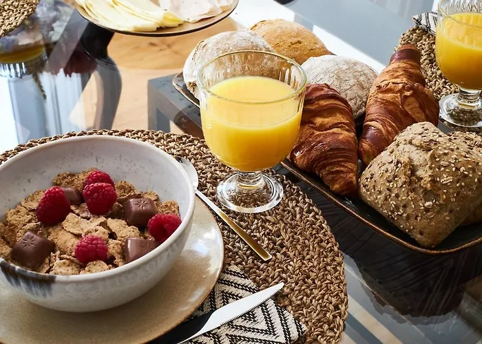 & Spacious 3bd In Apartment